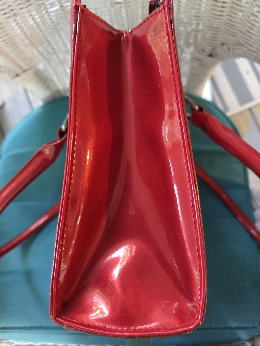 Fugatti Red Patent Leather Shoulder Bag - Picture 6 of 10